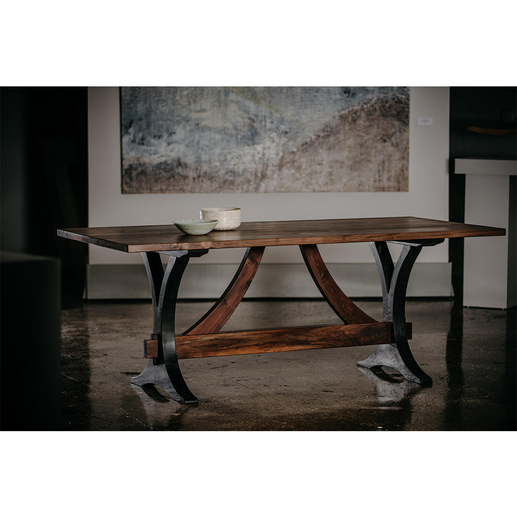 Maynard Dining table